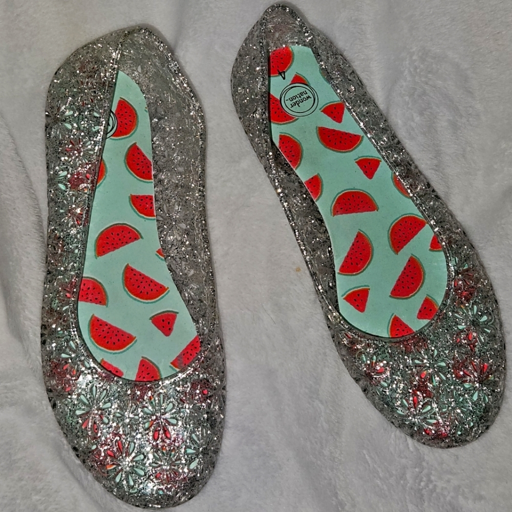 Wonder Nation clear slip ons